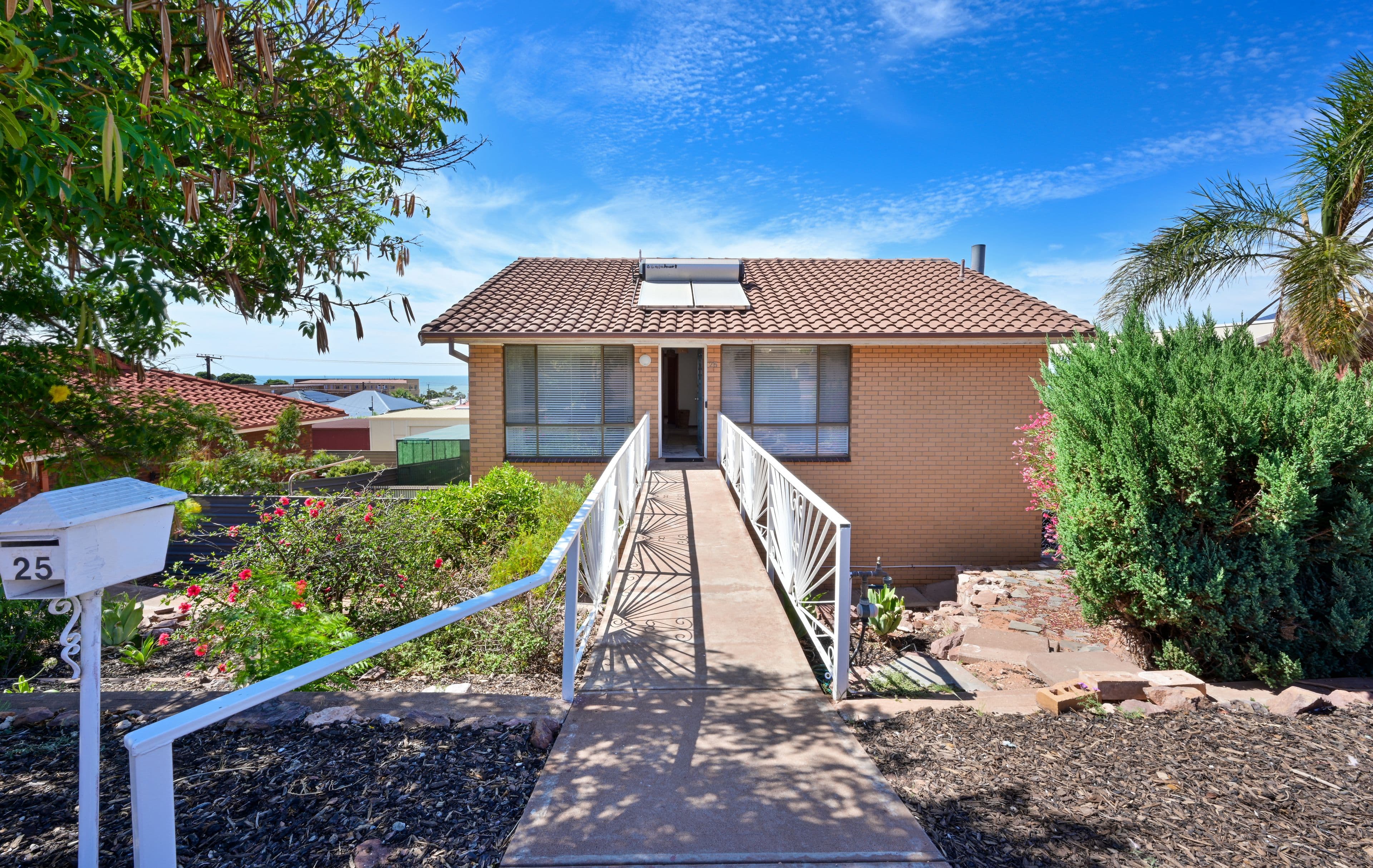 25 Walker Crescent, Whyalla SA 5600, Whyalla - Thumbnail 2