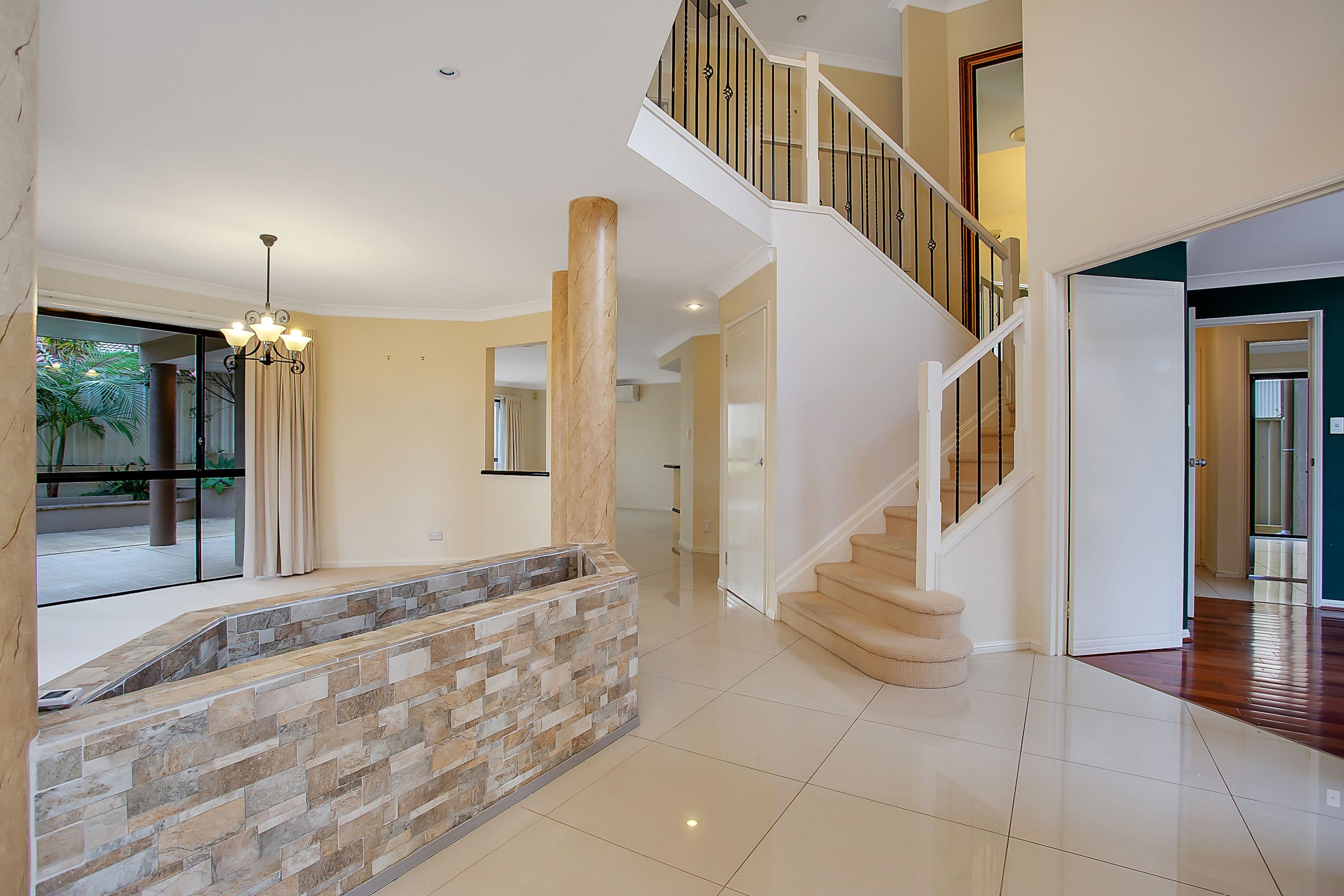 24 Ingles Circuit, Arundel QLD 4214, Arundel - Thumbnail 3