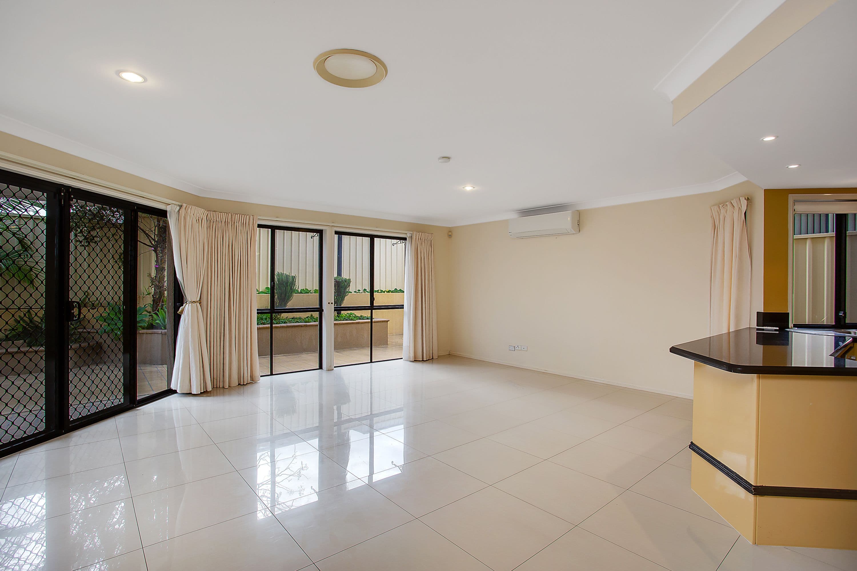 24 Ingles Circuit, Arundel QLD 4214, Arundel - Thumbnail 7