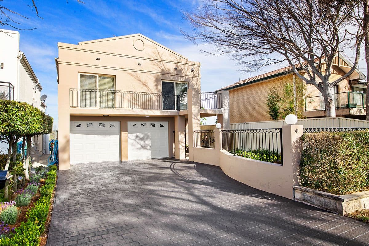 41 Sproule Road, Illawong - Thumbnail 3