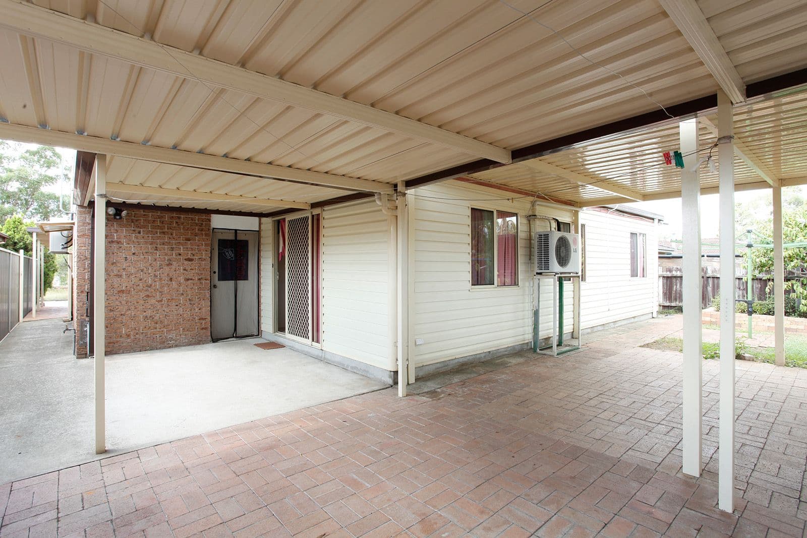 10 Stedham Grove, Oakhurst - Thumbnail 8