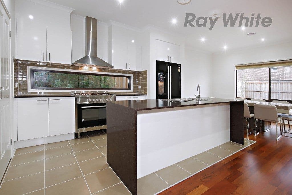 14 Banbury Street, Point Cook VIC 3030, Point Cook - Thumbnail 3