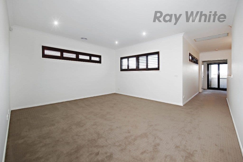 14 Banbury Street, Point Cook VIC 3030, Point Cook - Thumbnail 8
