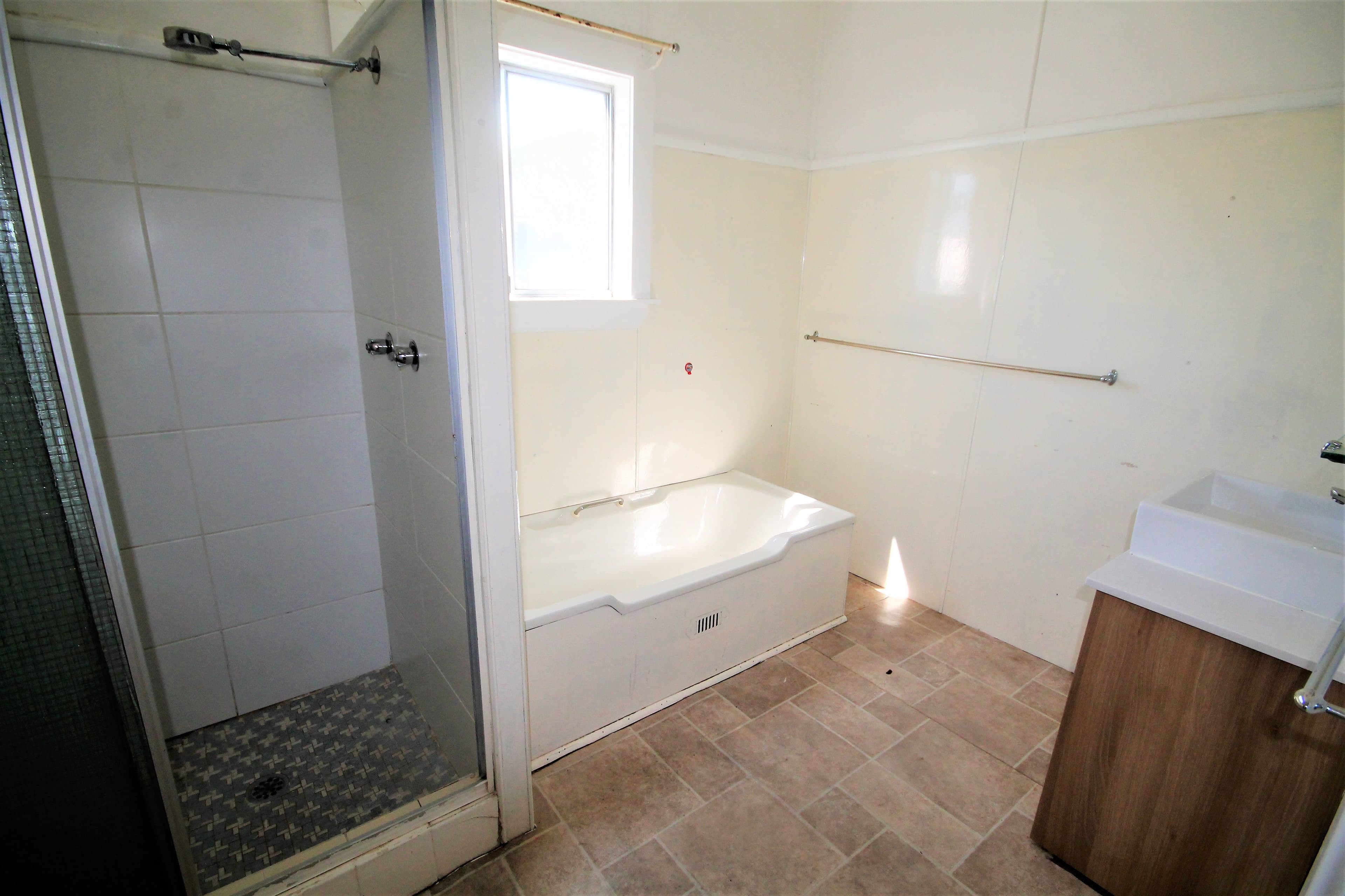 21 Ripon Street, Young - Thumbnail 5