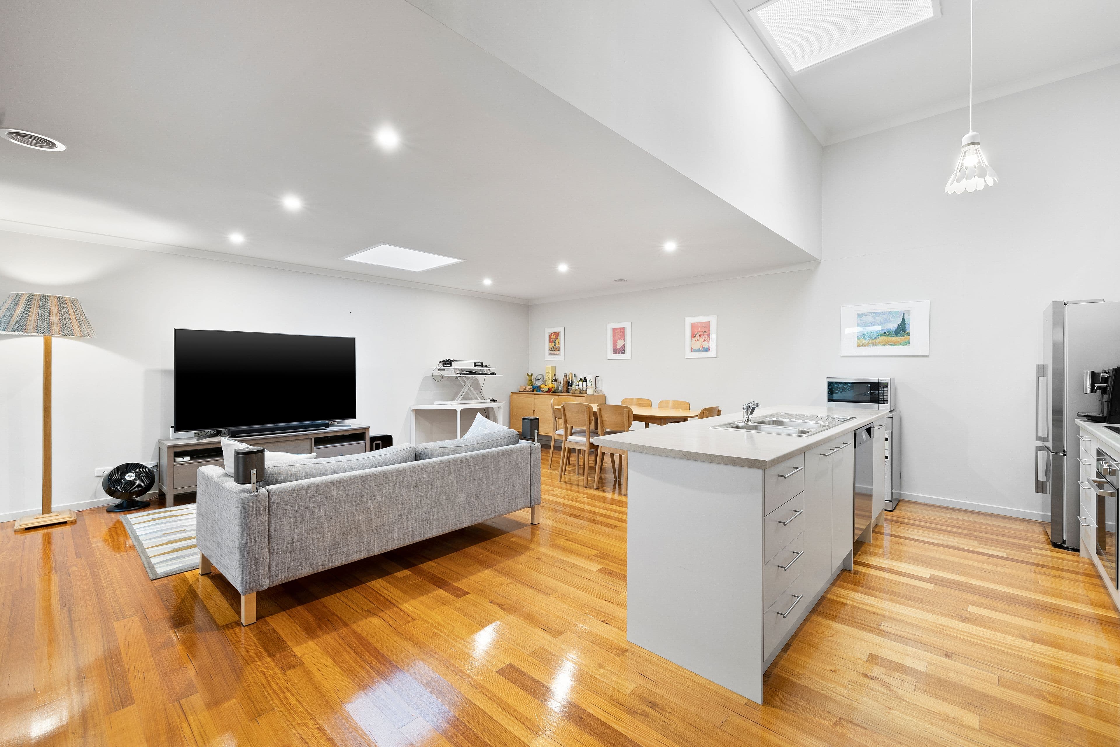 4 Warnes Road, Mitcham VIC 3132, Mitcham - Thumbnail 3