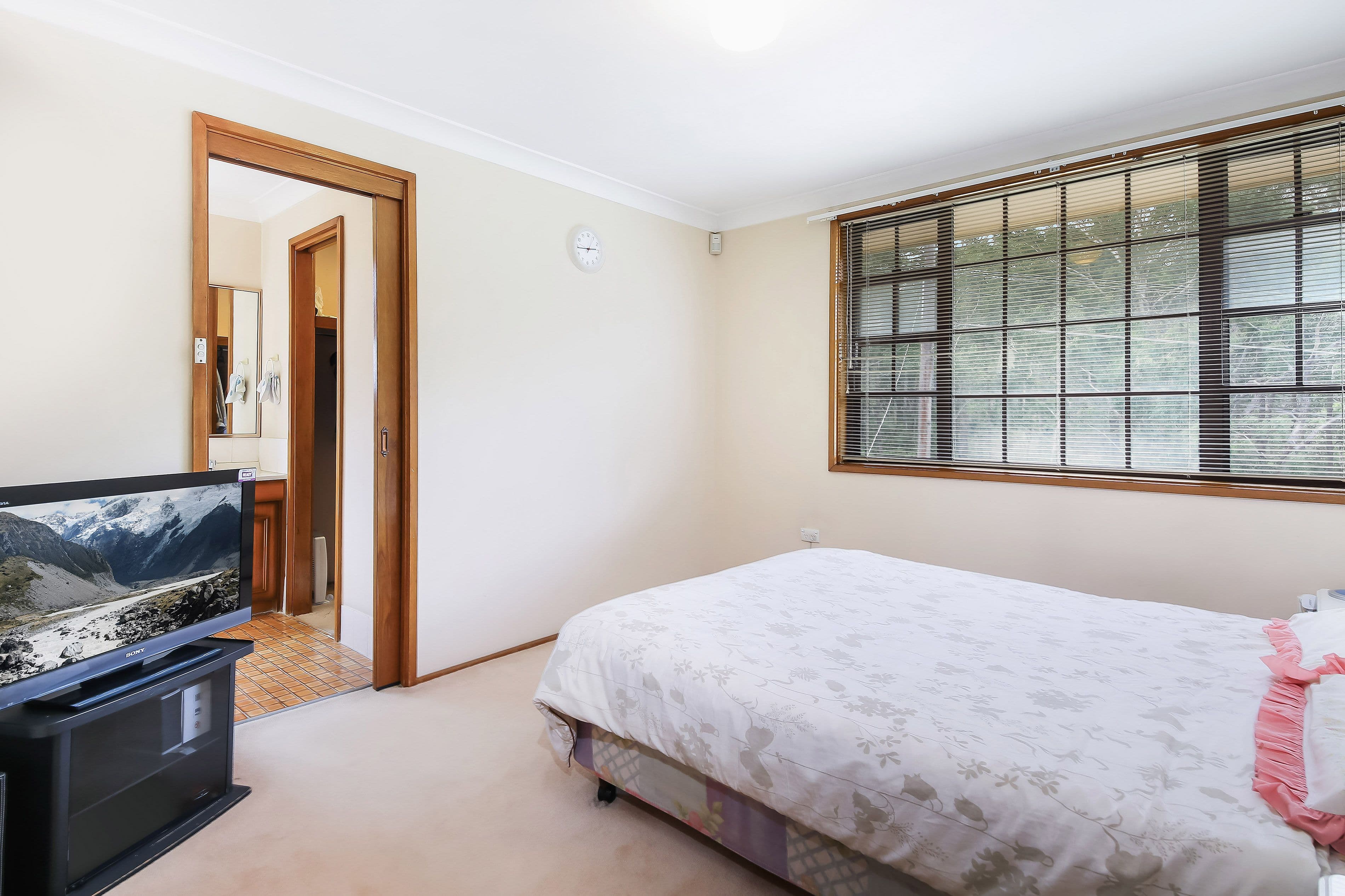 35 Bellevue Avenue, Georges Hall - Thumbnail 6