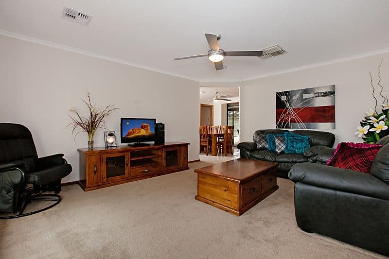 10 Orietta Court, ANGLE VALE SA 5117, Angle Vale - Thumbnail 4