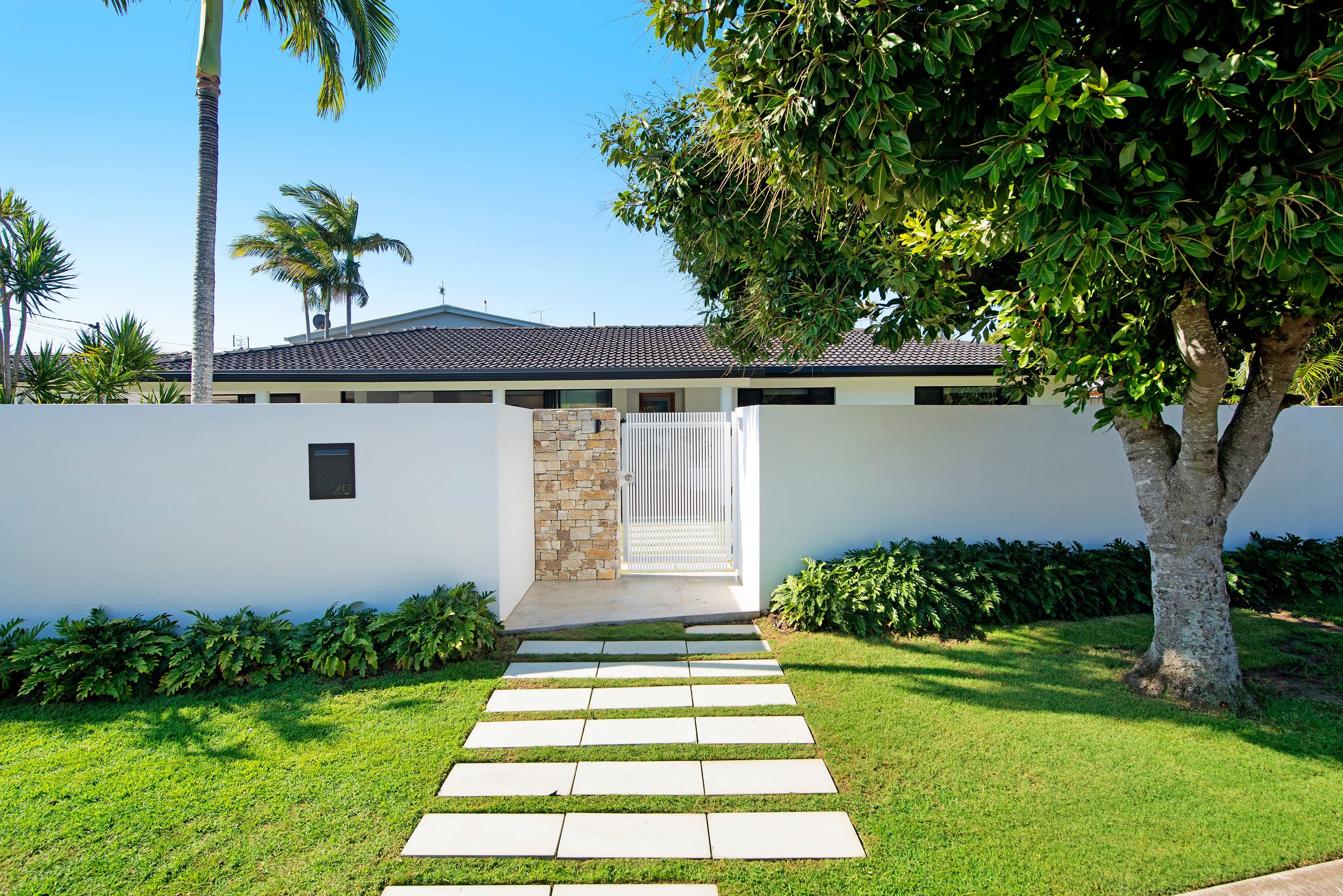 20 Sonder Street, Broadbeach Waters QLD 4218, Broadbeach Waters - Thumbnail 3