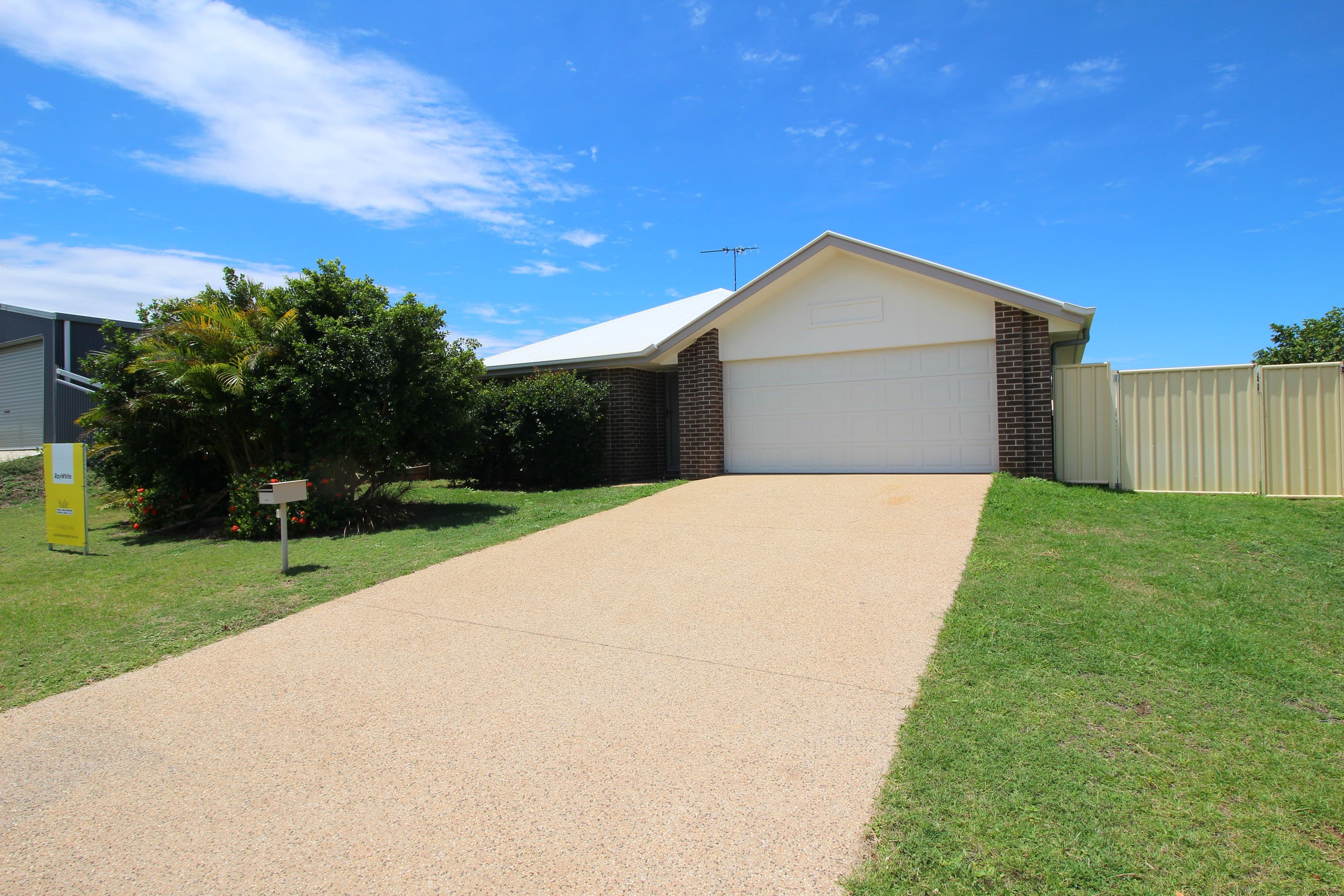 3 Windermere Street, Emerald QLD 4720, Emerald - Thumbnail 2
