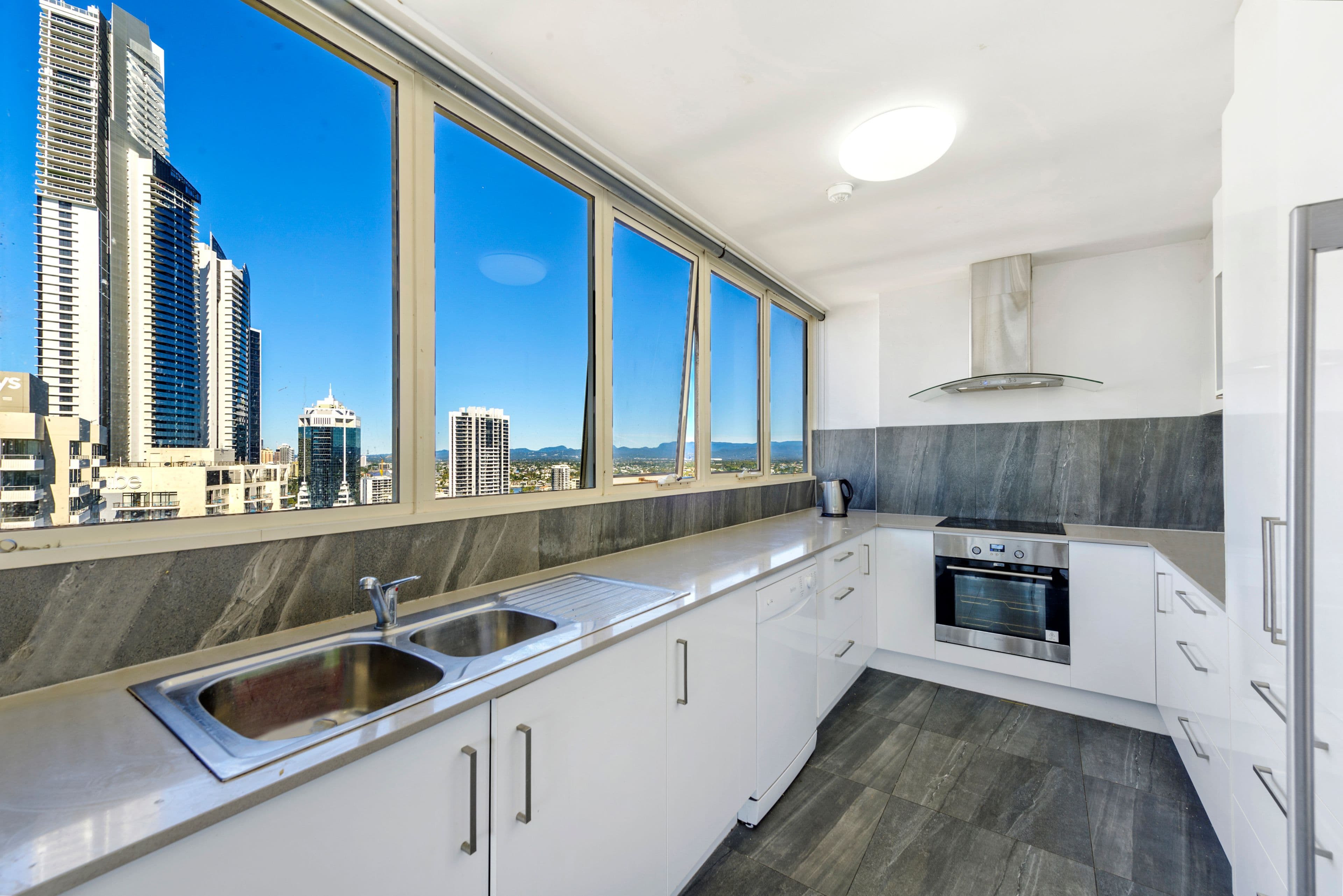 2 Riverview Parade, Surfers Paradise QLD 4217, Surfers Paradise - Thumbnail 7