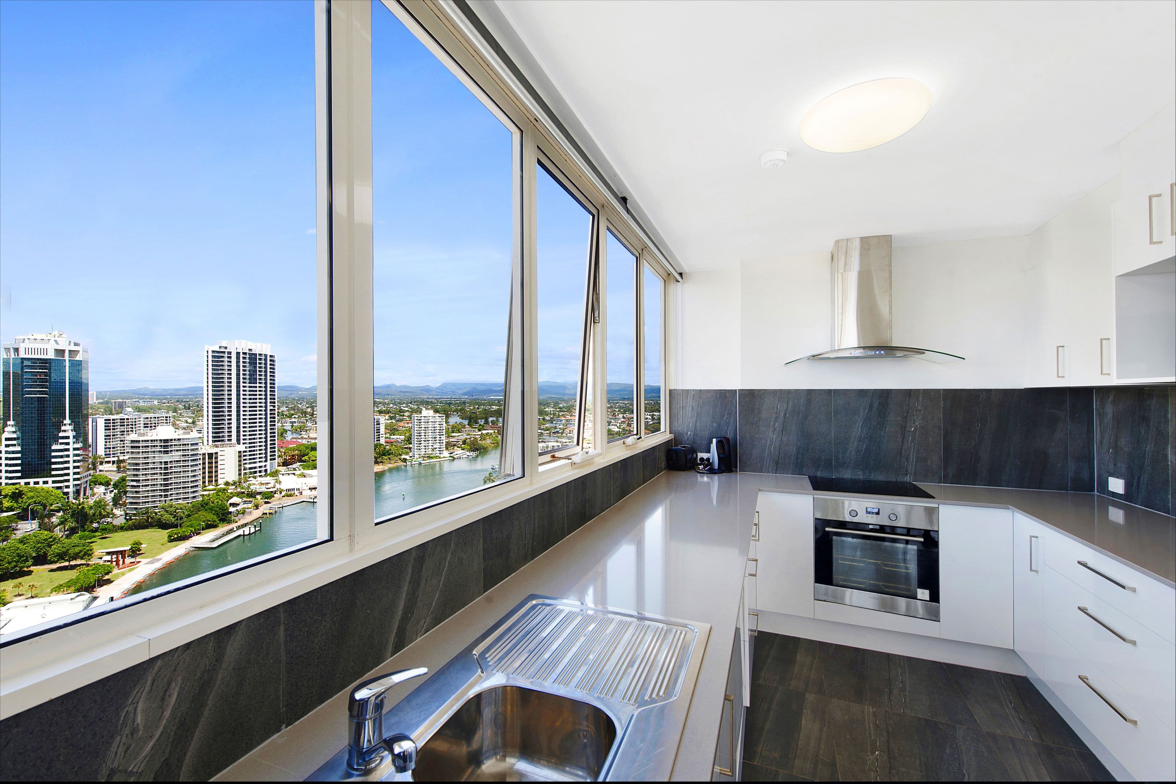 2 Riverview Parade, Surfers Paradise QLD 4217, Surfers Paradise - Thumbnail 8