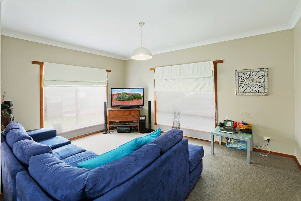 18 Richard Drive, Lara VIC 3212, Lara - Thumbnail 2