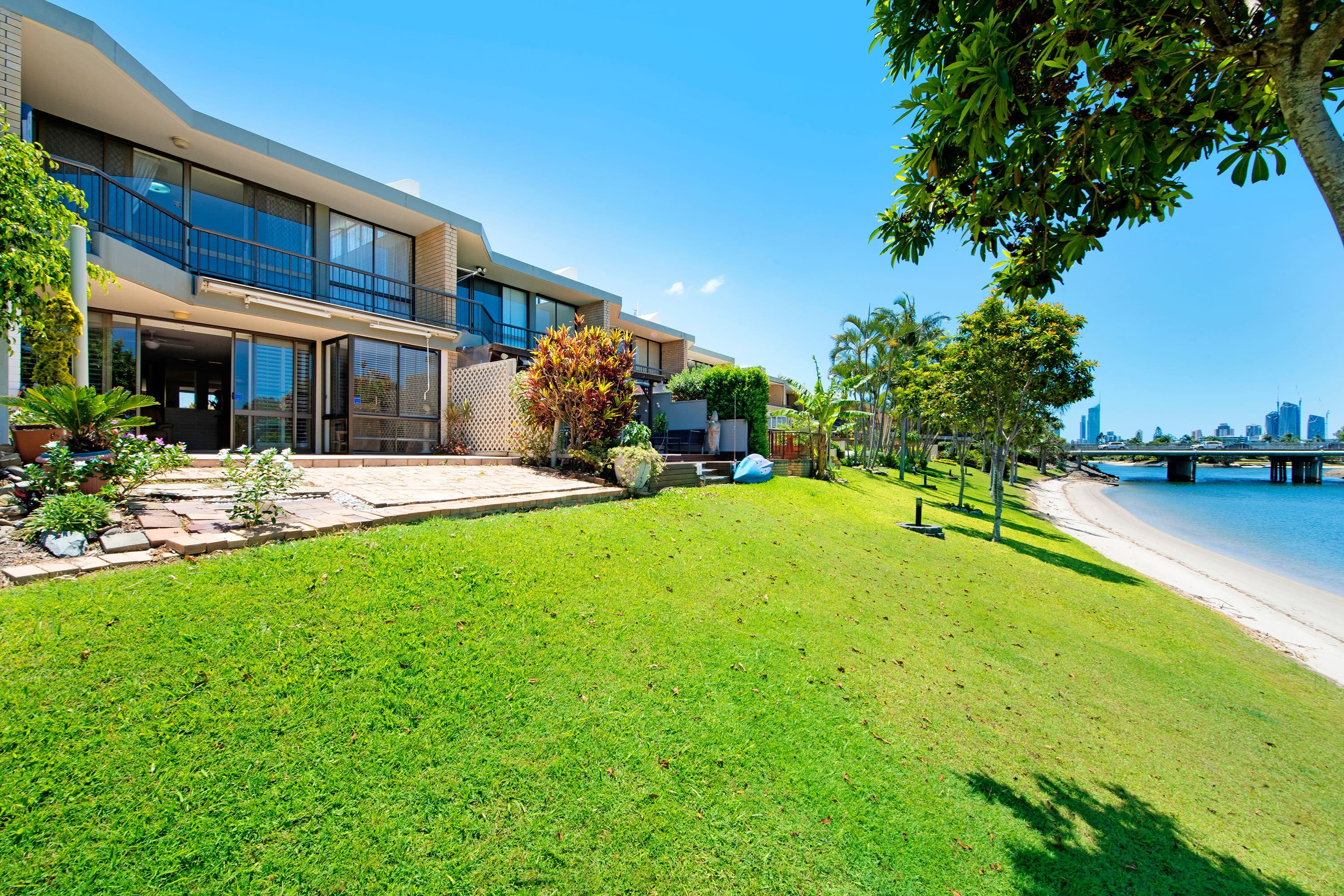 52 Hooker Boulevard, Mermaid Waters QLD 4218, Mermaid Waters - Thumbnail 3