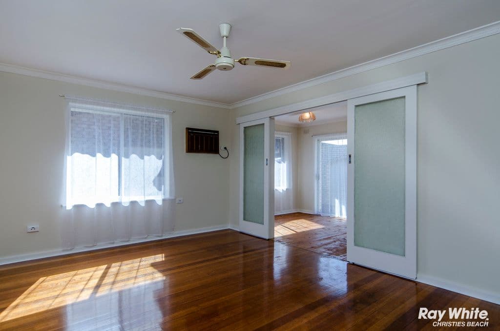 14 Flinders Avenue, Seaford SA 5169, Seaford - Thumbnail 2