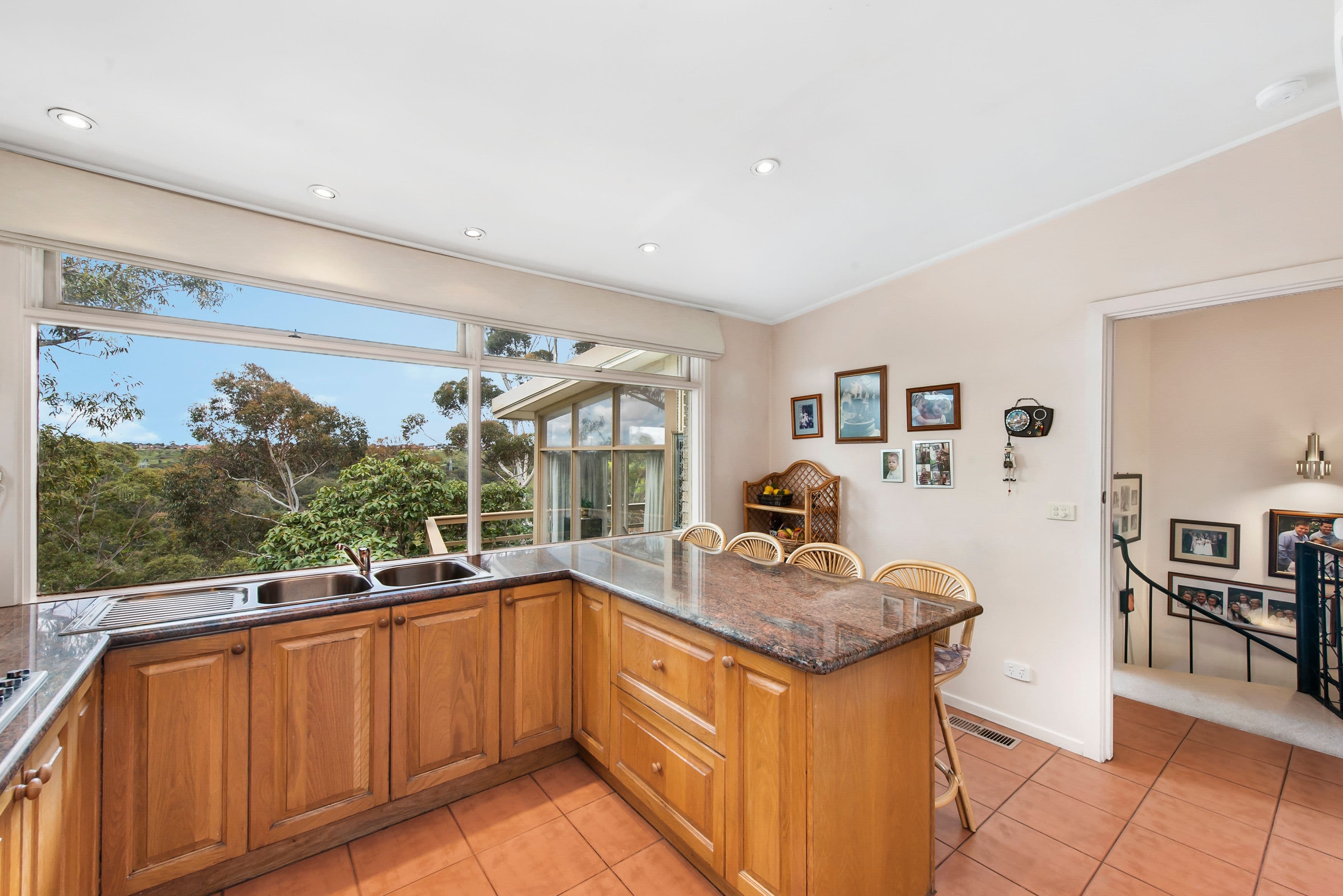 22 Riverside Avenue, Keilor VIC 3036, Keilor - Thumbnail 3