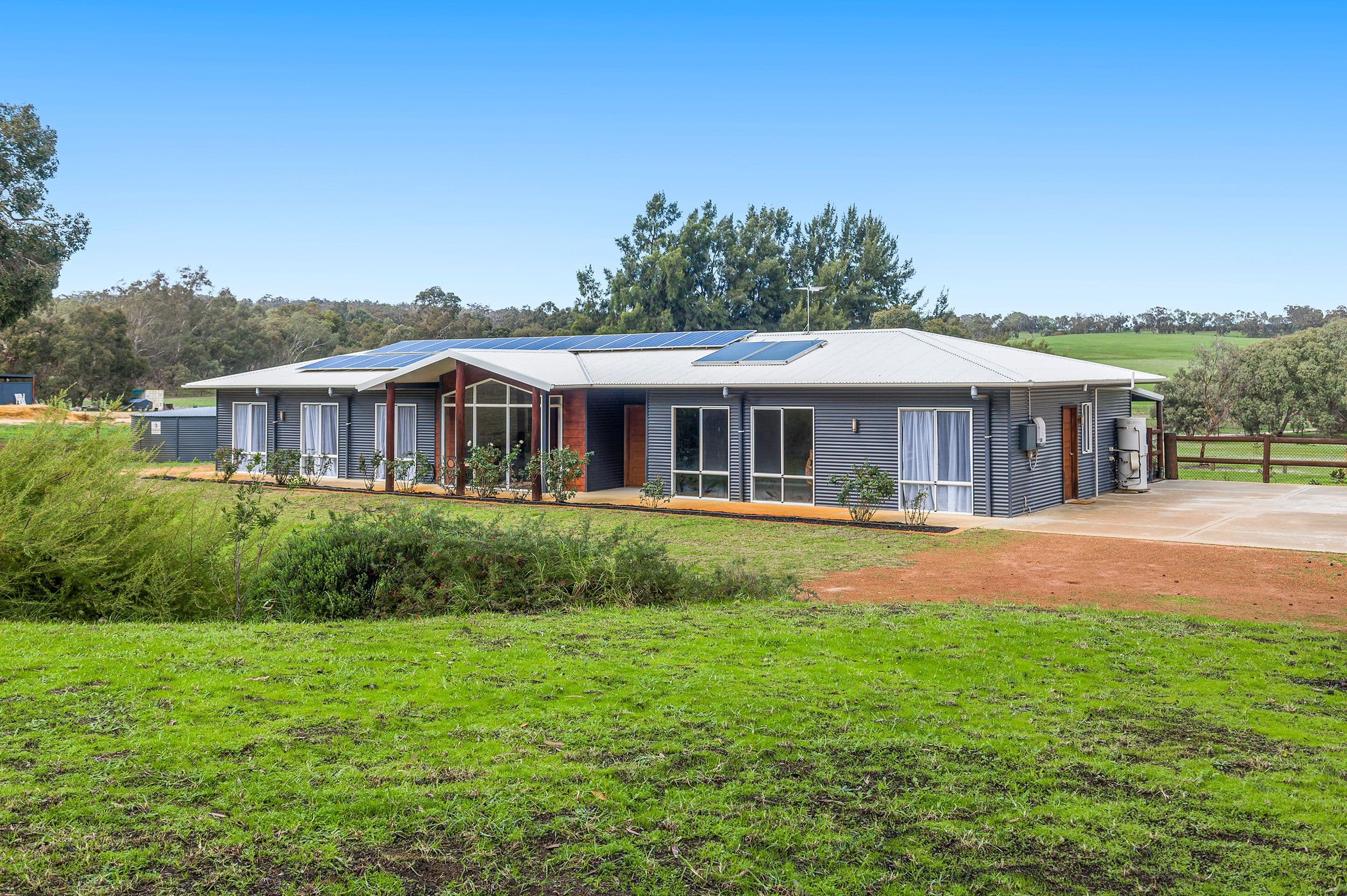81 Patens Drive, Lower Chittering WA 6084, Lower Chittering - Thumbnail 2