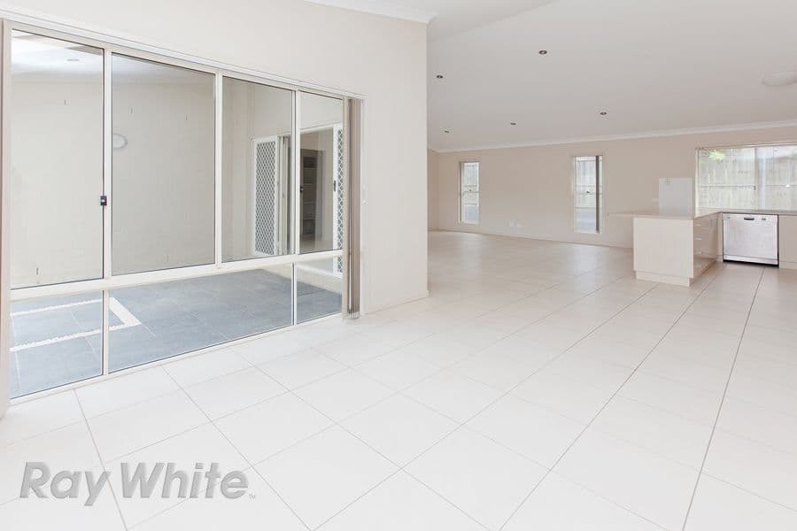 4 Esperance Crescent, SPRINGFIELD LAKES QLD 4300, Springfield Lakes - Thumbnail 4