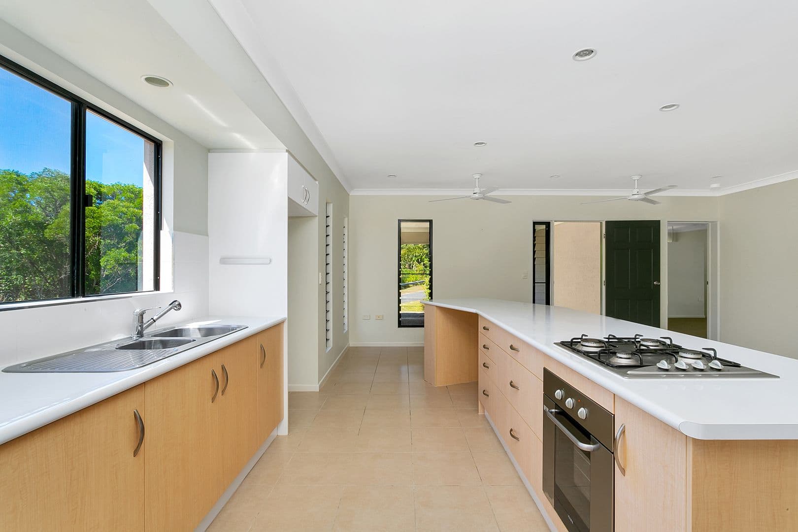 27 Williamson Drive, Kuranda QLD 4881, Kuranda - Thumbnail 7