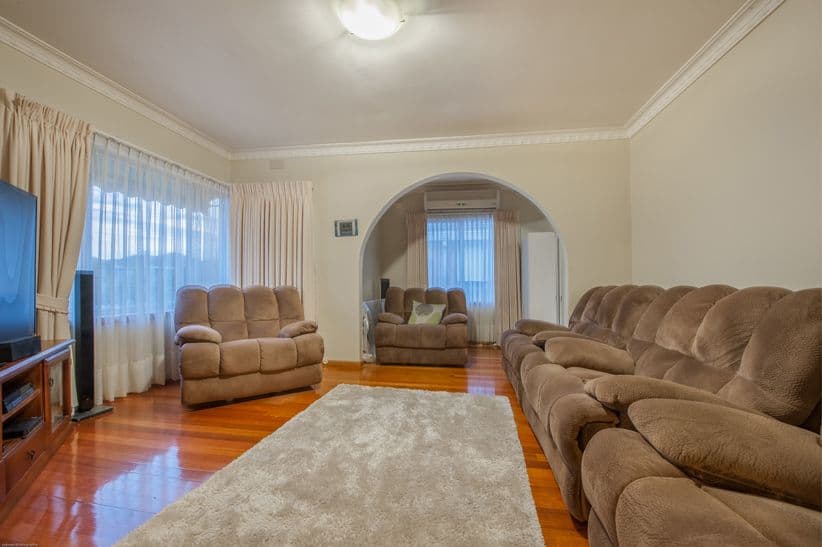 22 Lantana Avenue, Thomastown VIC 3074, Thomastown - Thumbnail 2