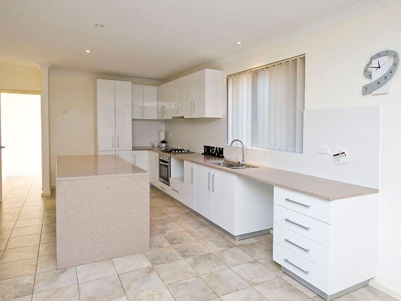 21 Waite Ridge, AVELEY WA 6069, Aveley - Thumbnail 2