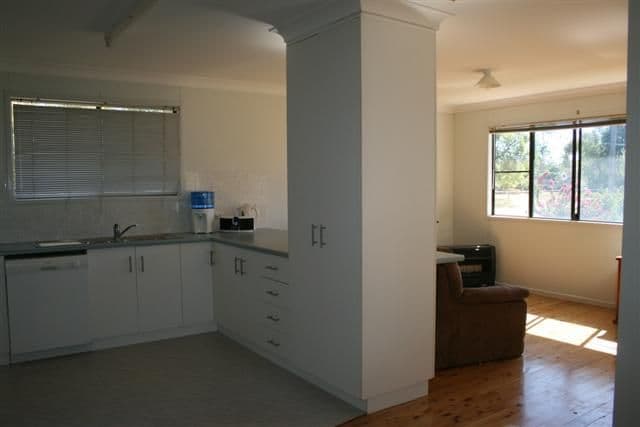 24 Derry Street, ROMA QLD 4455, Roma - Thumbnail 3