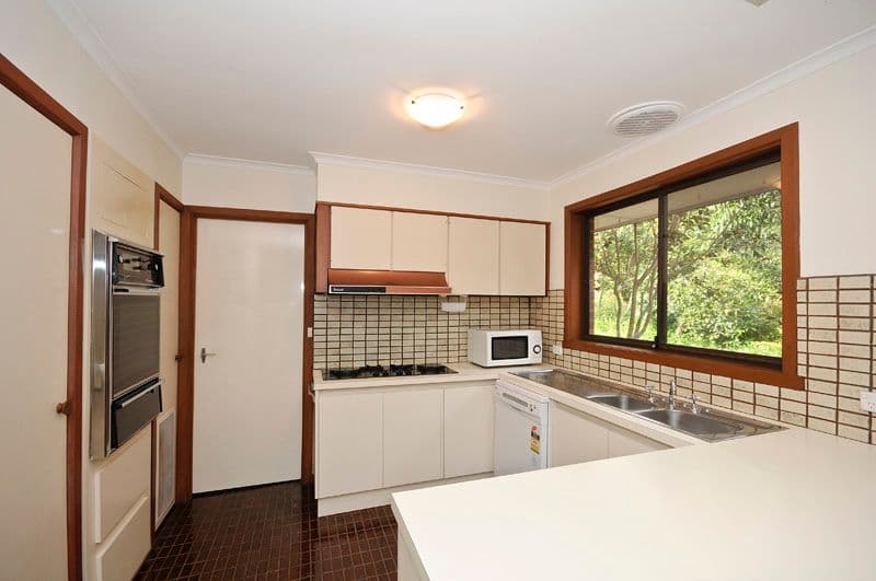 34 Pine Crescent, RINGWOOD NORTH VIC 3134, Ringwood North - Thumbnail 2