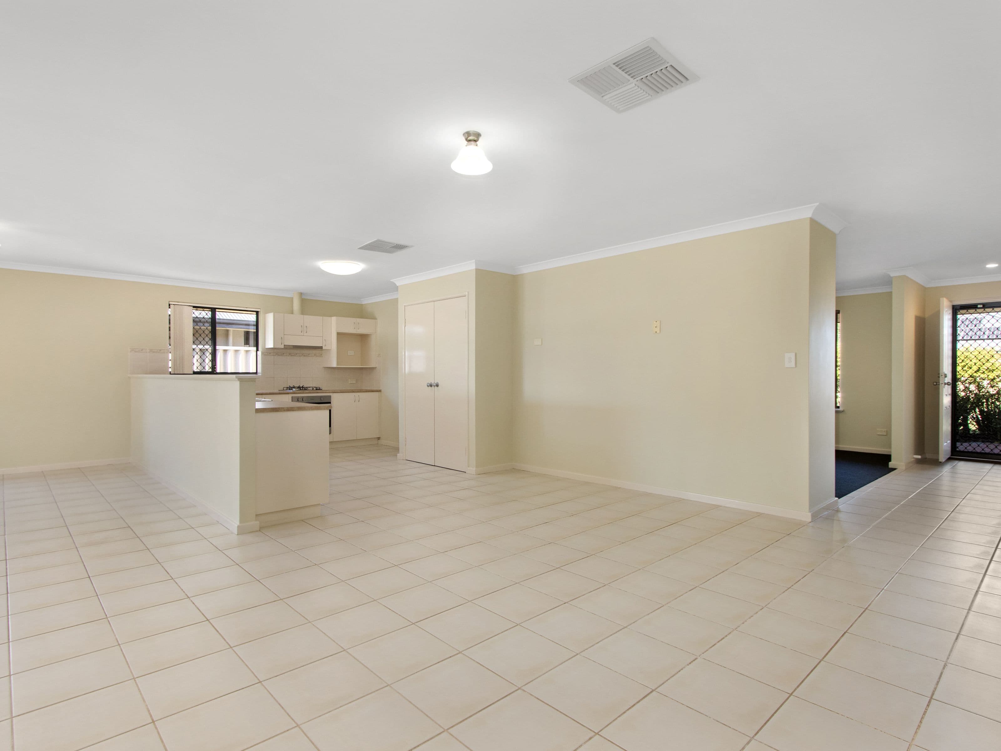 17 Fitzgibbon Road, Rockingham WA 6168, Rockingham - Thumbnail 7