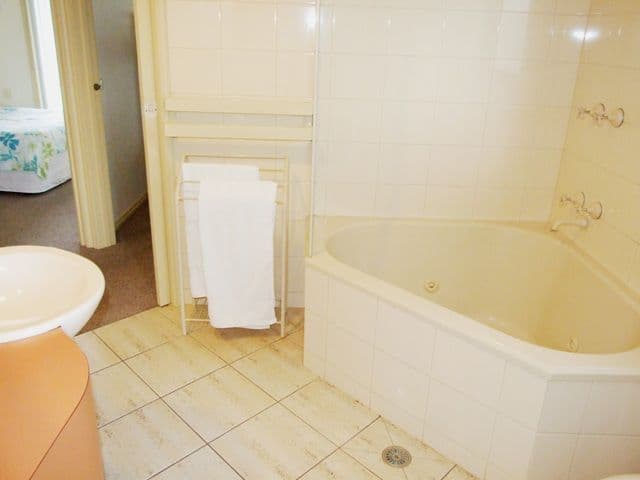 4-6 Findlay Street, Cowes VIC 3922, Cowes - Thumbnail 5