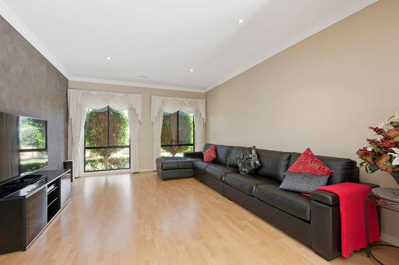 4 Ruby Place, DINGLEY VILLAGE VIC 3172, Dingley Village - Thumbnail 3