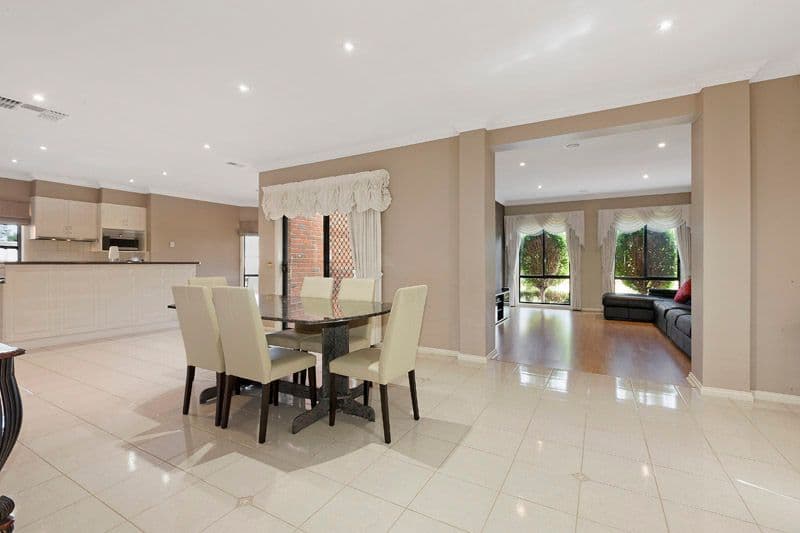 4 Ruby Place, DINGLEY VILLAGE VIC 3172, Dingley Village - Thumbnail 4