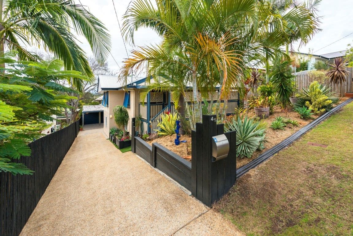 41 Oatland Crescent, HOLLAND PARK WEST QLD 4121, Holland Park West - Image 1