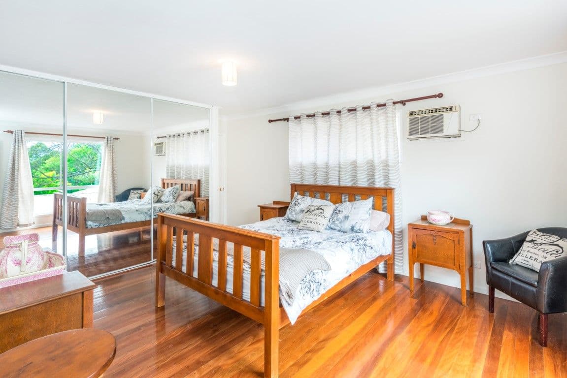 41 Oatland Crescent, HOLLAND PARK WEST QLD 4121, Holland Park West - Thumbnail 2