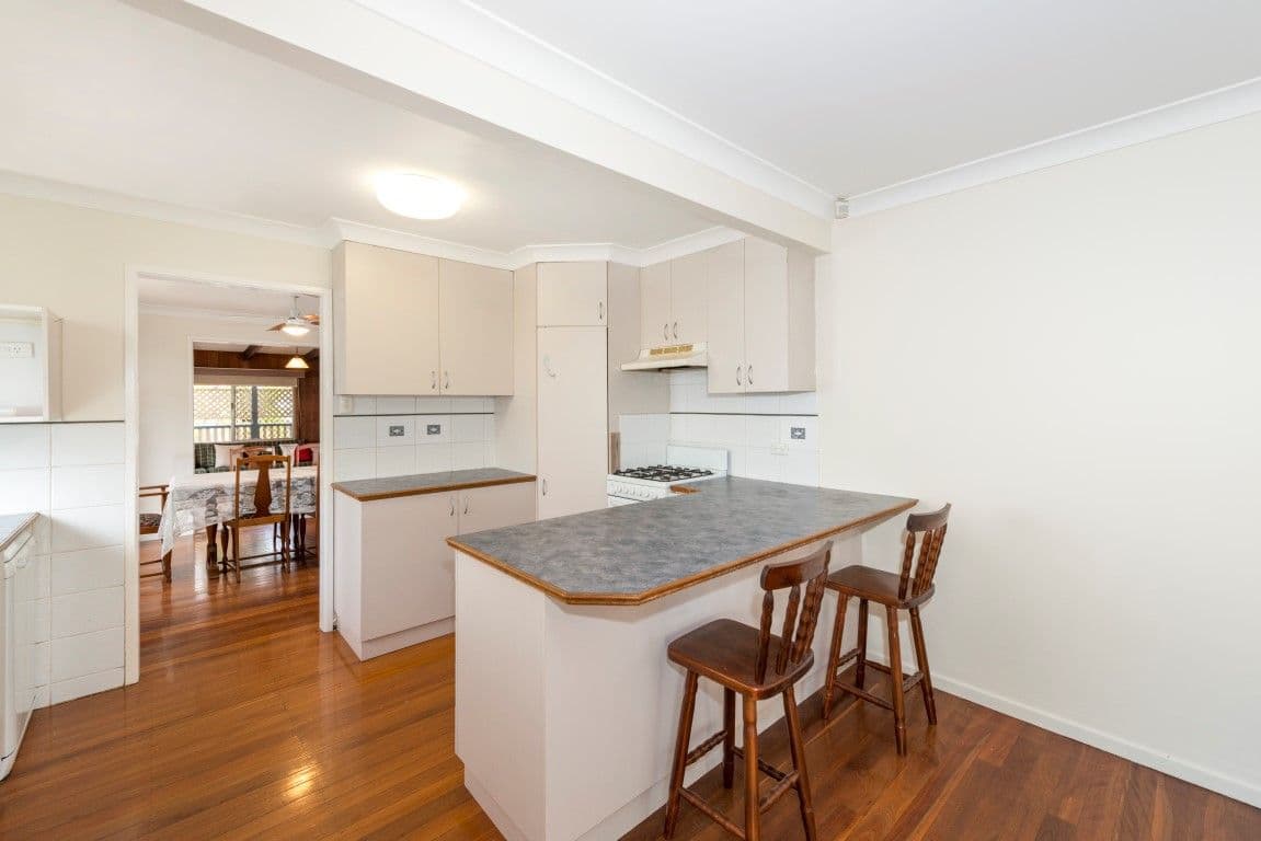 41 Oatland Crescent, HOLLAND PARK WEST QLD 4121, Holland Park West - Thumbnail 8