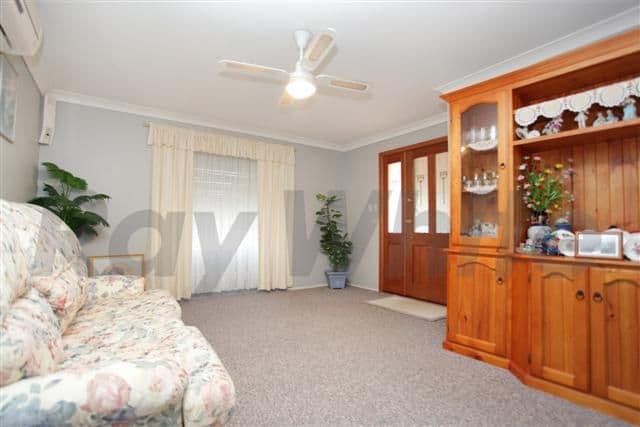 24 Candlebark Circuit, GLENMORE PARK NSW 2745, Glenmore Park - Thumbnail 2