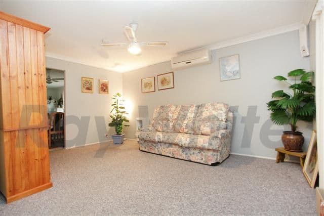 24 Candlebark Circuit, GLENMORE PARK NSW 2745, Glenmore Park - Thumbnail 3