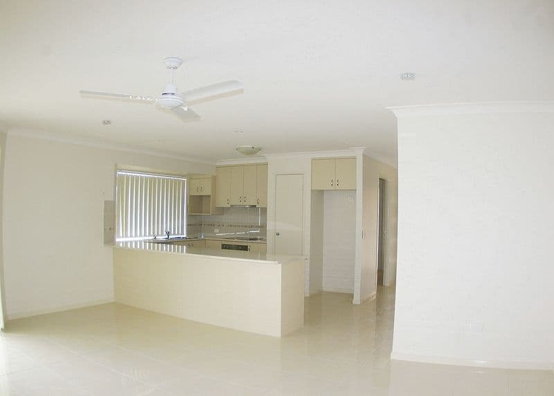 6 Stint Court, DECEPTION BAY QLD 4508, Deception Bay - Thumbnail 2