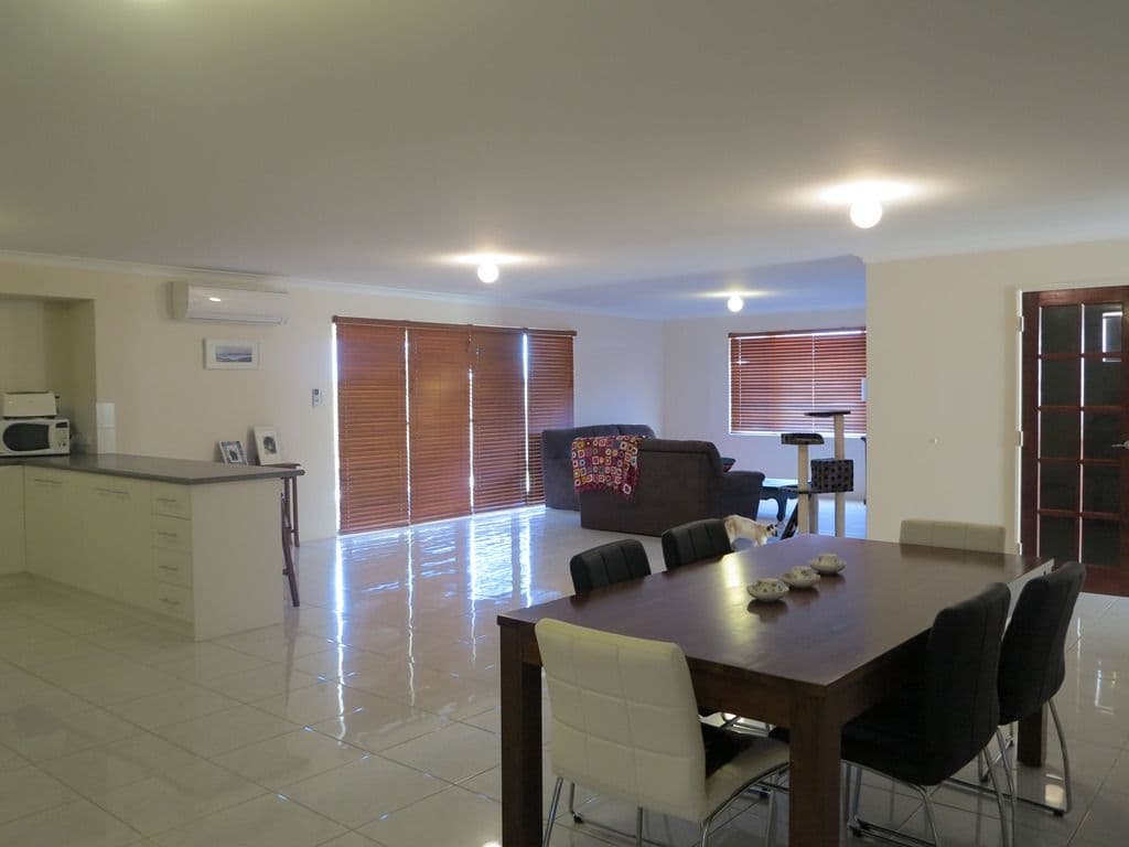 25 Lugger Outlook, GLENFIELD WA 6532, Glenfield - Thumbnail 5