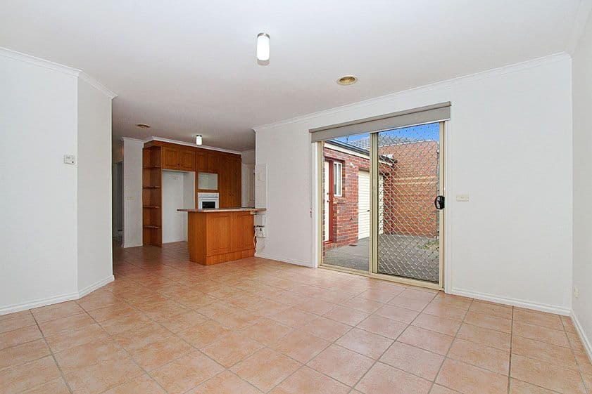 5 Pollock Drive, Mill Park VIC 3082, Mill Park - Thumbnail 4