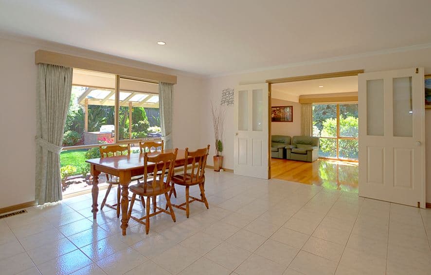 2 Toorak Court, GREENSBOROUGH VIC 3088, Greensborough - Thumbnail 7