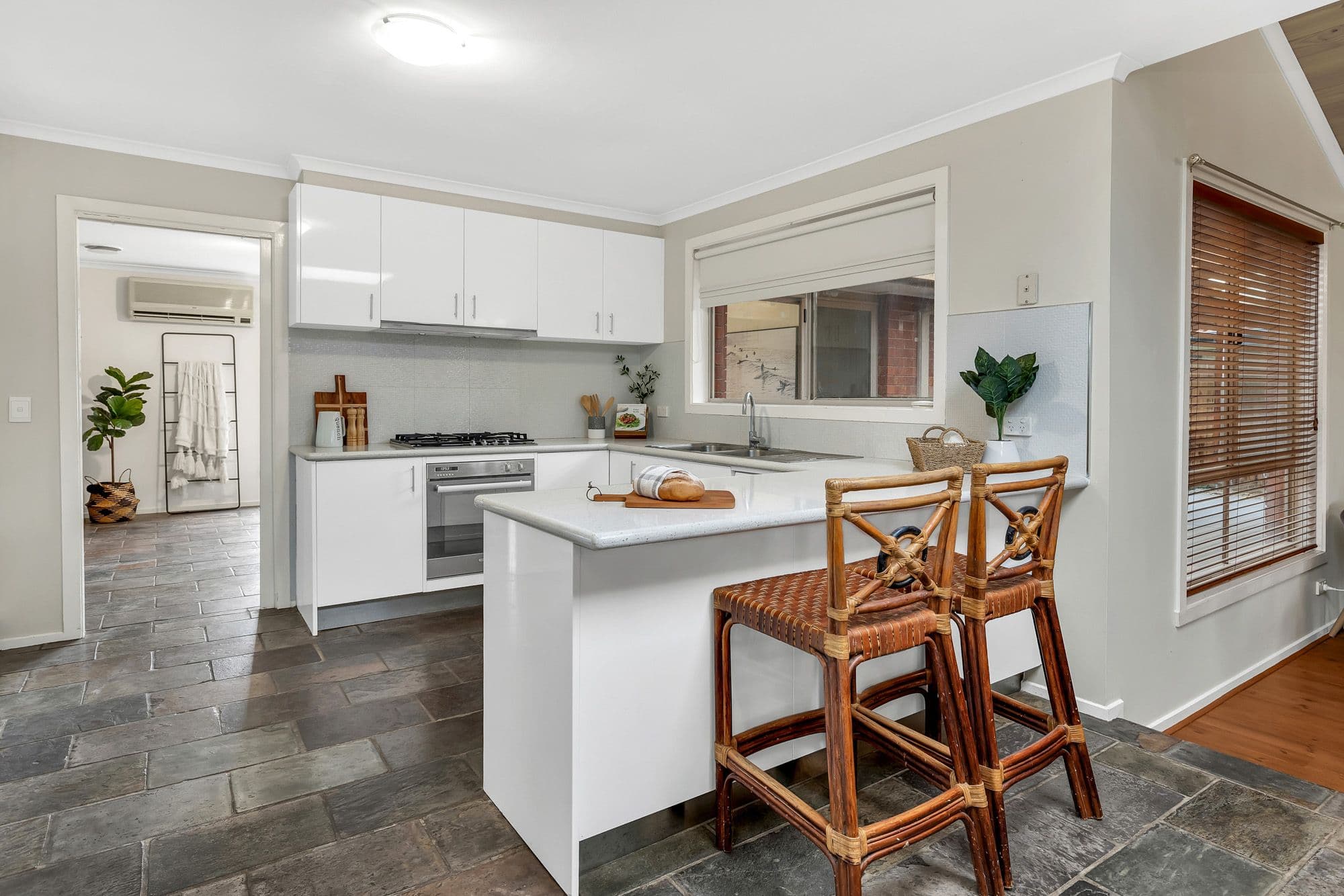 104 Virgilia Drive, Hoppers Crossing VIC 3029, Hoppers Crossing - Thumbnail 3