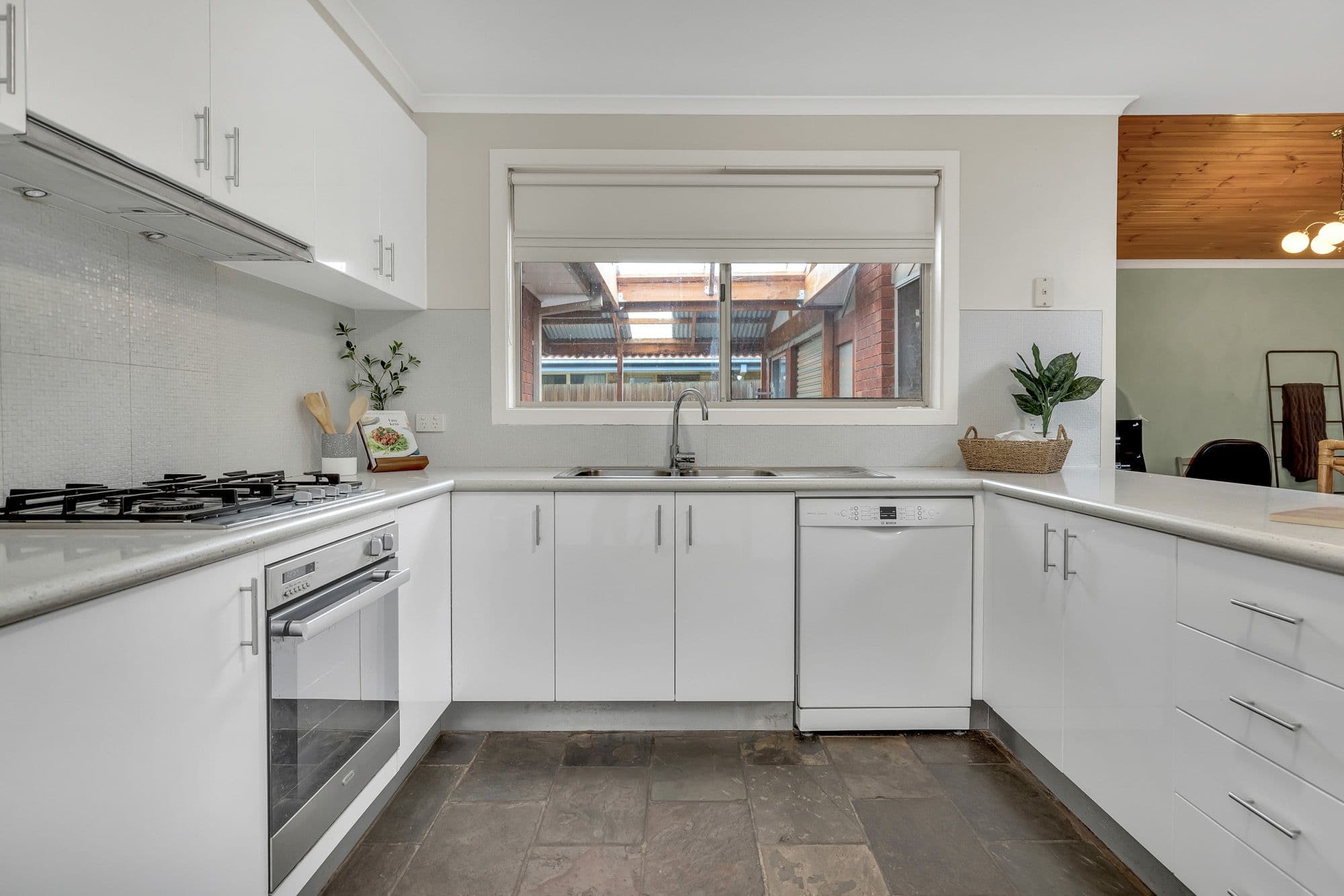 104 Virgilia Drive, Hoppers Crossing VIC 3029, Hoppers Crossing - Thumbnail 4