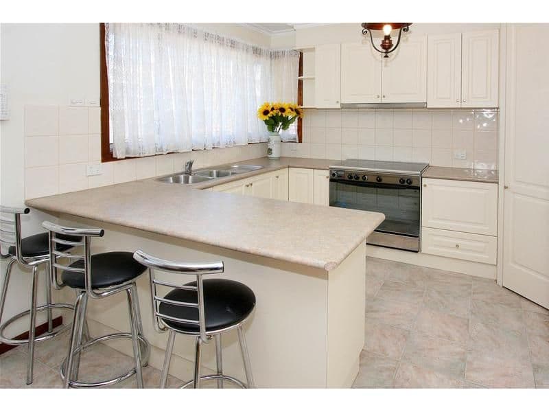 15 Golf Avenue, KINGSBURY VIC 3083, Kingsbury - Thumbnail 2