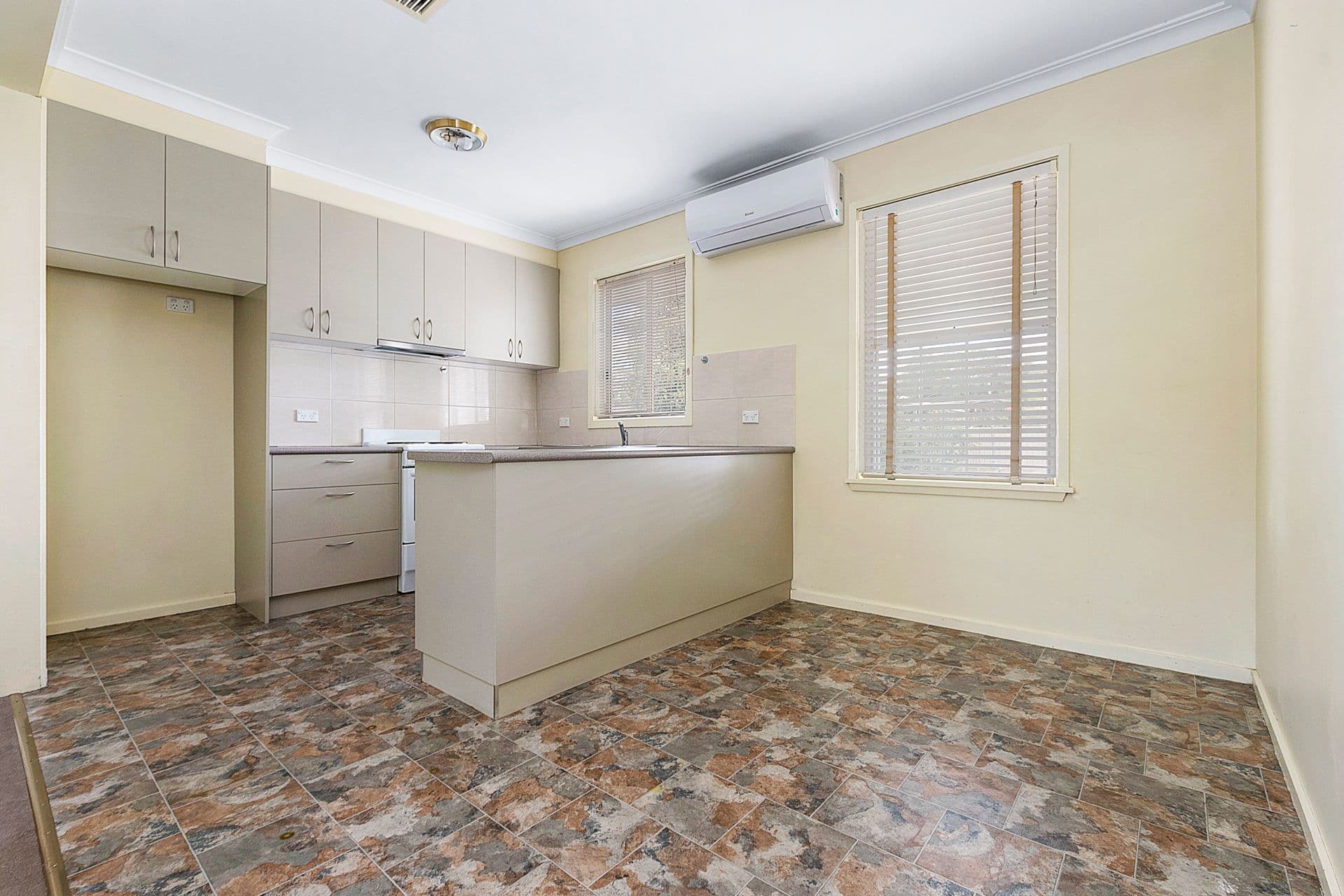 92 McKenzie Street, Echuca VIC 3564, Echuca - Thumbnail 2