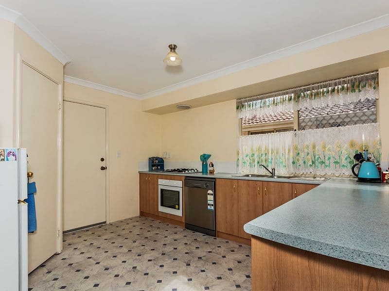 33 holywell Street, Middle Swan WA 6056, Middle Swan - Thumbnail 7