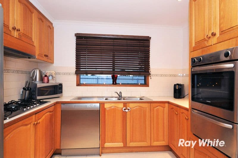 1 Waverley Park Drive, CRANBOURNE NORTH VIC 3977, Cranbourne North - Thumbnail 4