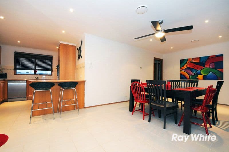 1 Waverley Park Drive, CRANBOURNE NORTH VIC 3977, Cranbourne North - Thumbnail 6