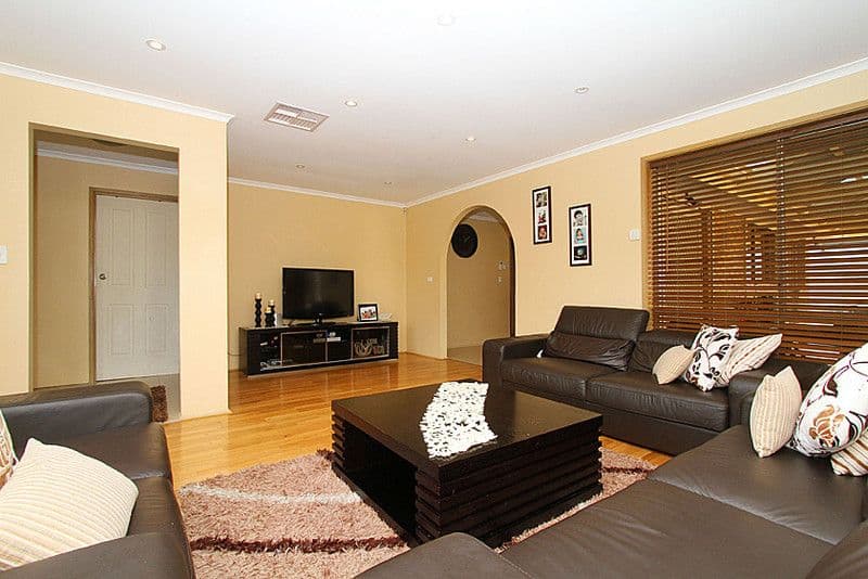 1 Monterey Court, MILL PARK VIC 3082, Mill Park - Thumbnail 4