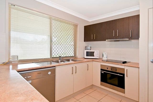 20 Fourth Avenue, MARSDEN QLD 4132, Marsden - Thumbnail 2