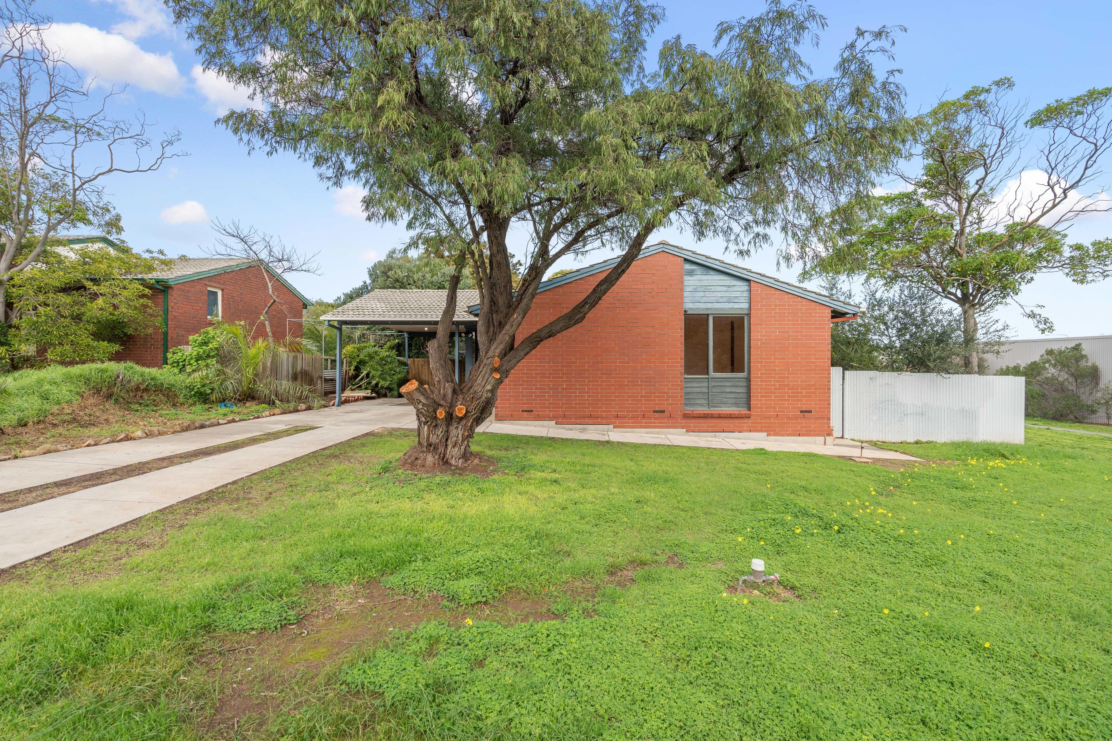 28 Lublin Crescent, Hackham West SA 5163, Hackham West - Thumbnail 2