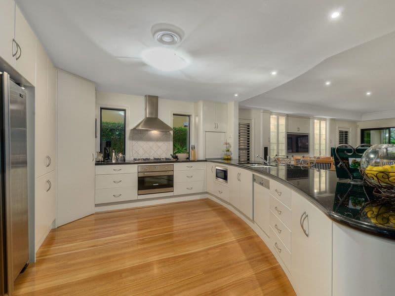 8 Portside Place, Bulimba QLD 4171, Bulimba - Thumbnail 3